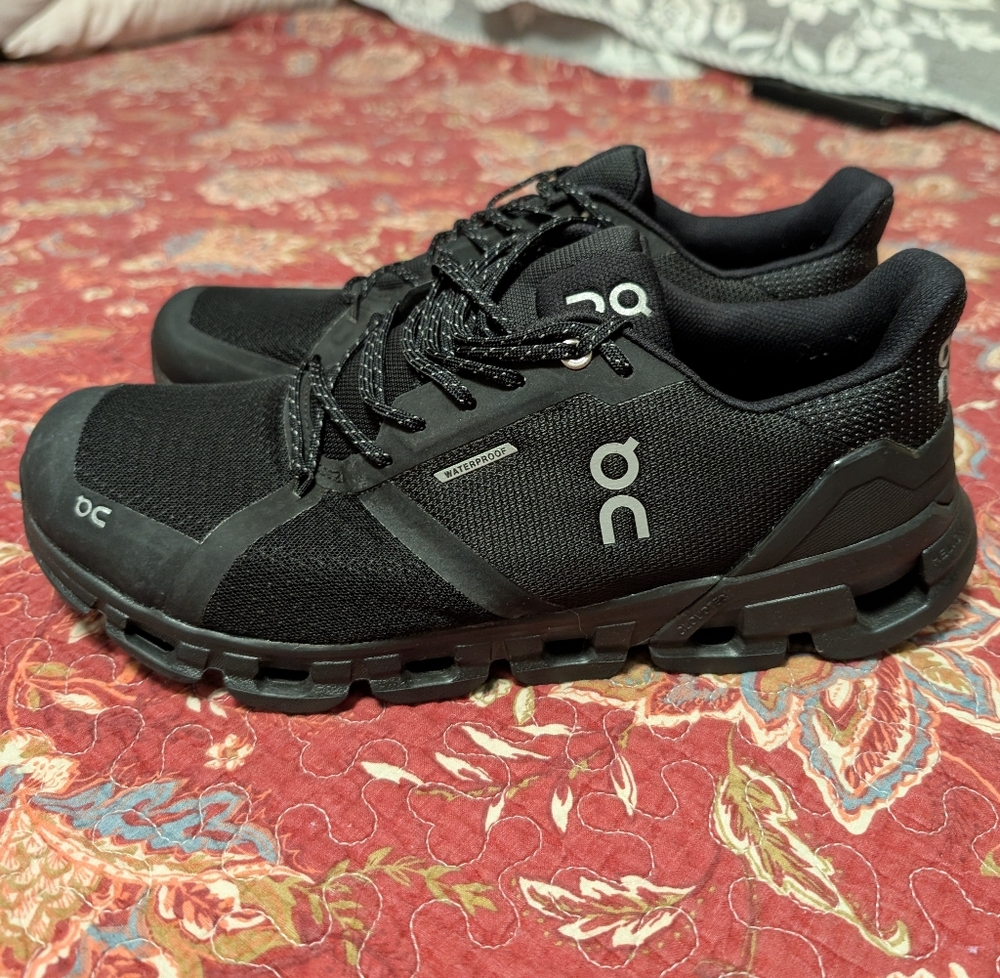 On Running Men's Black and Gray Sneakers